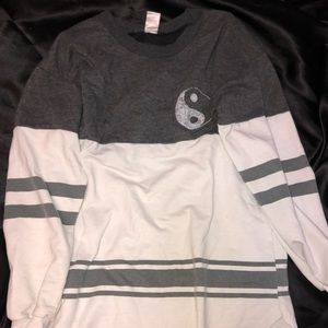 Oversized sweater shirt